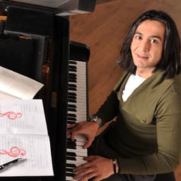 To Ke Nisti · Avash