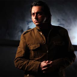 Donyamo Peyda Kon · Bahador Farhang