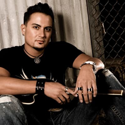 Adat Maykonom · Elyas