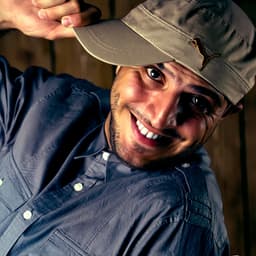 Zendegi Ba To · Hijack