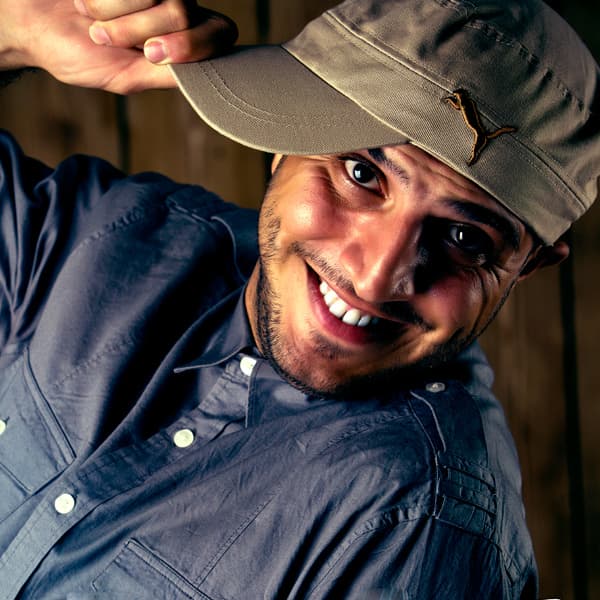 Zendegi Ba To · Hijack