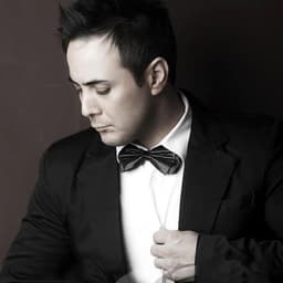 Bia Pisham · Naser Zeynali