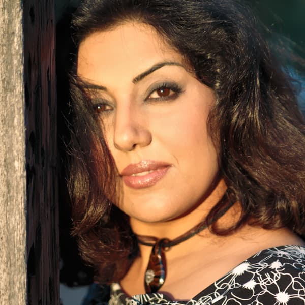 Ghasre Royaei · Ruhan