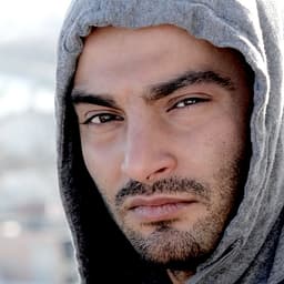 Sarbaze Vatan · Yas