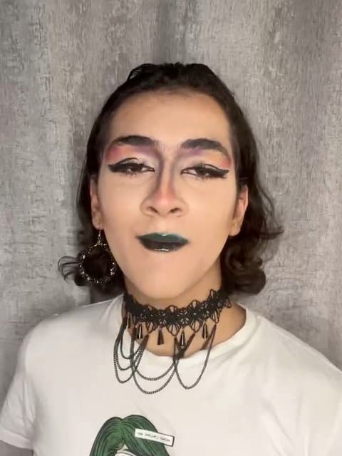 Khorshid Khanom · Ebi