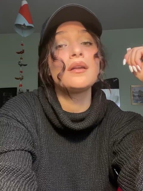 Pare Parvaz · Shadmehr Aghili