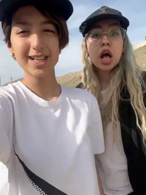 Amoo Hassan · Donya