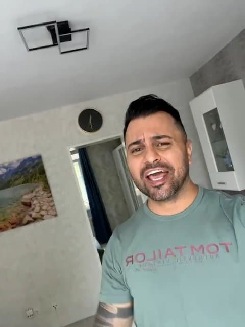 Oon Rooza Ro Mikham · Sirvan Khosravi