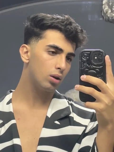 Azat Badam Miad · Arta