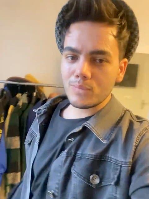 Amoo Hassan · Donya