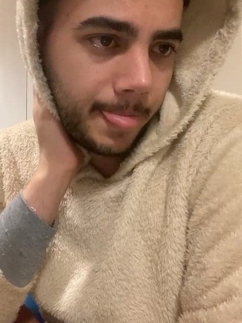 Ghermez (Ft RudeBeny) · Poobon