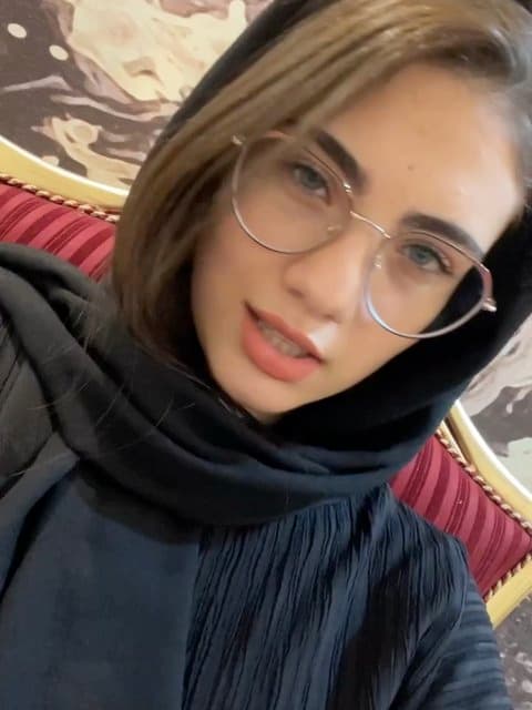 Abie Asemoon · Donya