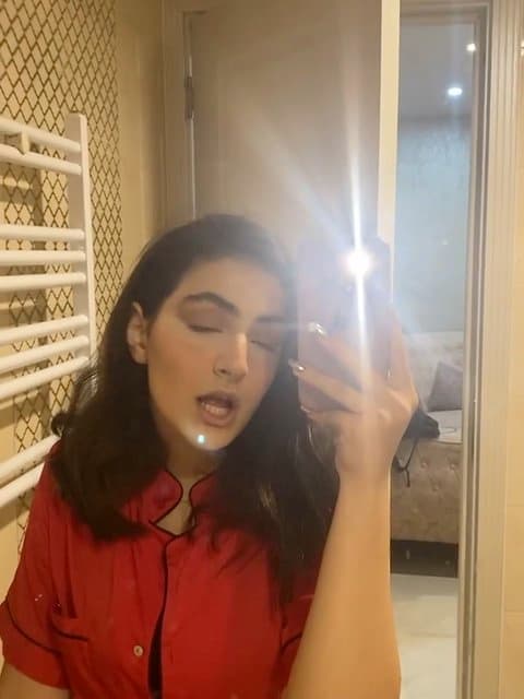 Tabestoon Kootahe · Zedbazi