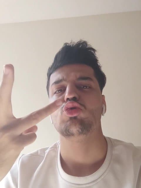 Miam Rooye Khatet (Ft Mehrad Hidden, Catchybeatz, & Ali Ardavan) · Sohrab MJ