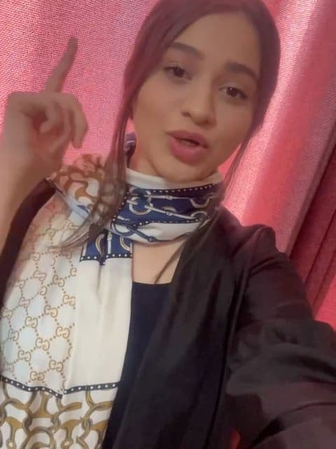 Bemooni Baham · Satin