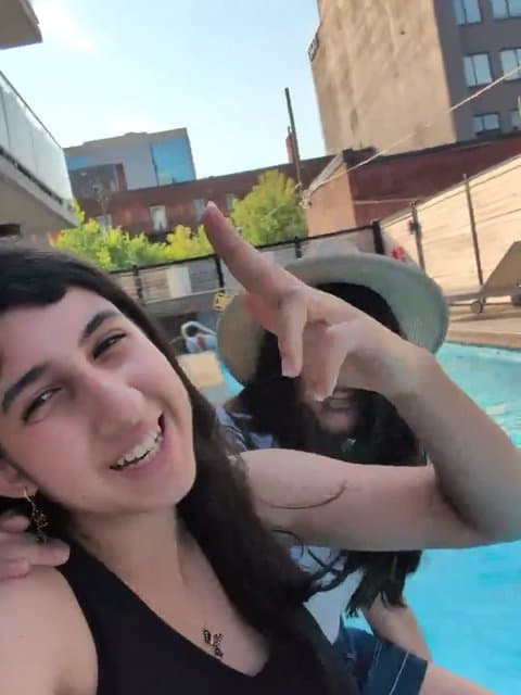 Tabestoon Kootahe · Zedbazi