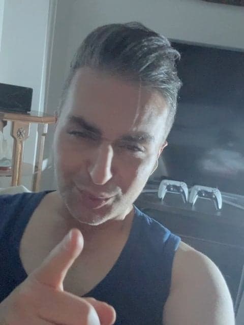 Naz Nakon (Ft Saeed Panter) · Nariman