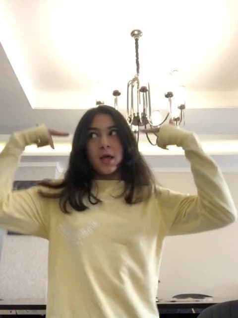 Door Beshim Az Vibe Bad · Donya