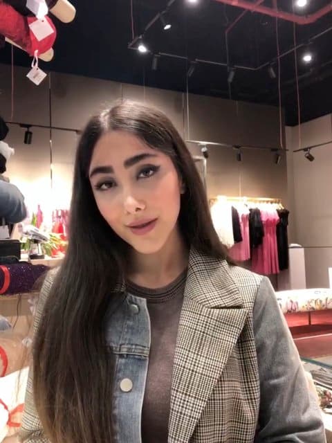 Sanieh Var · Aron Afshar