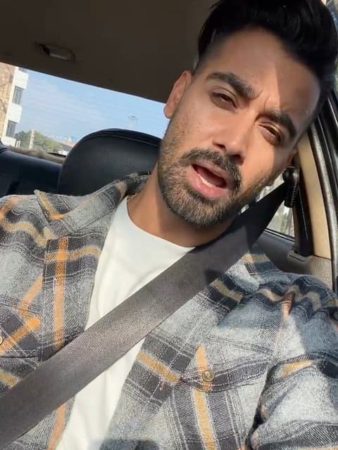 Khabam Nemibareh · Moein Z