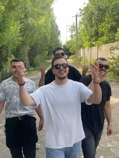 Bia Berim Koh · Reza Malekzadeh