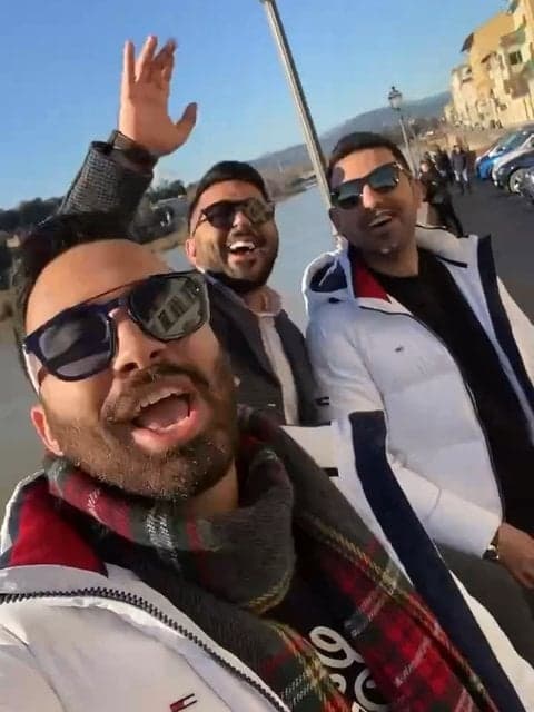 Fadaye Saret · Kamran & Hooman