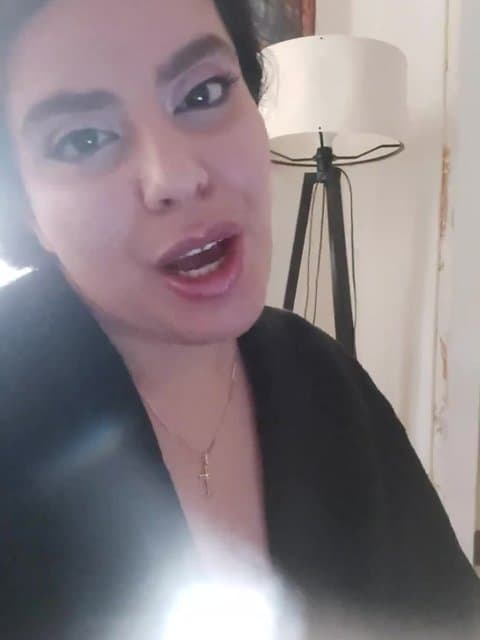 Nabashe Roo Dastet · Satin