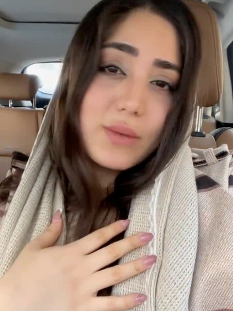 Cheshmat Baram Moghadase · Reza Malekzadeh