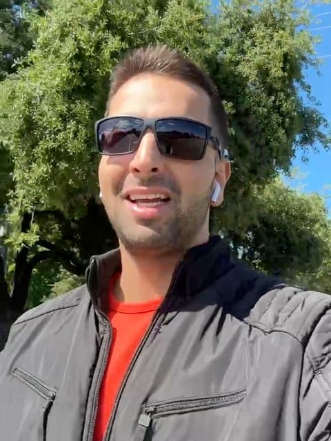 Che Khabare Eshgham · Farnam Tavakoli