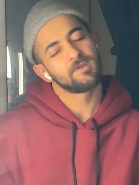 Mohem Nist Koja · Mansour