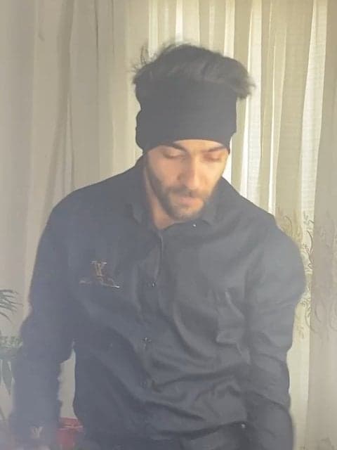 Halgheh Tala · Moein