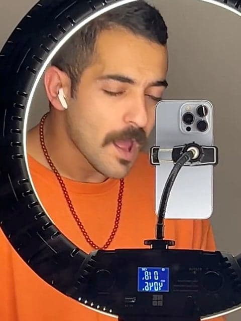 Narahatam Azat · Shayan Eshraghi & Kimia