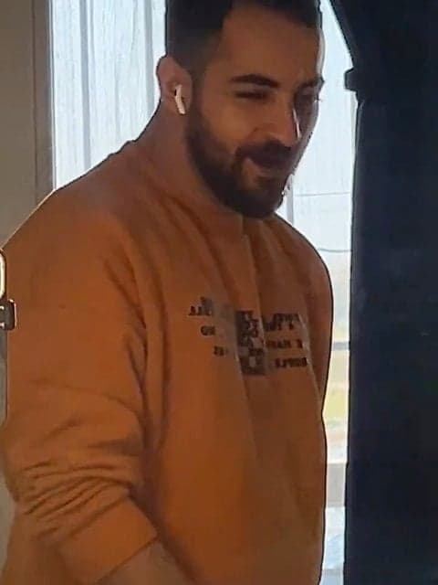 Cheshmat Baram Moghadase · Reza Malekzadeh