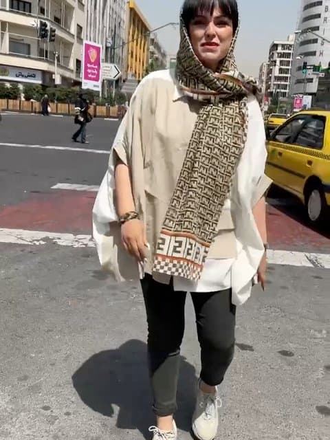 Ekhtelaaf · Hichkas