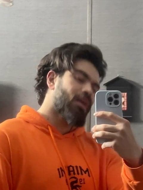 Maste Cheshaat · Asadi, Erfan, & Ebi