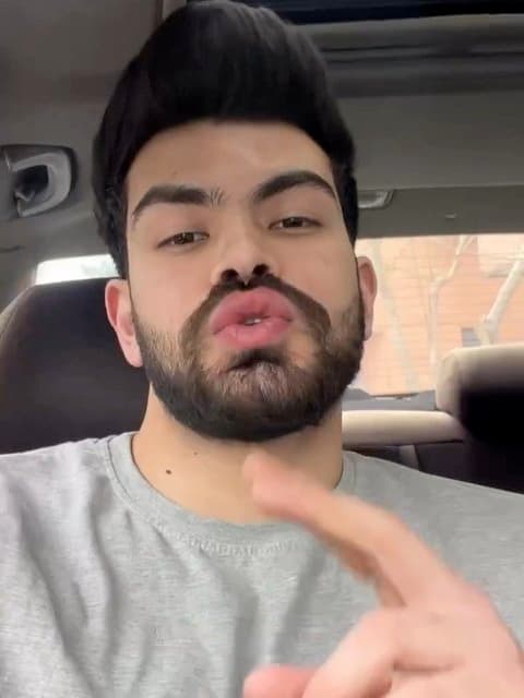 Miam Rooye Khatet (Ft Mehrad Hidden, Catchybeatz, & Ali Ardavan) · Sohrab MJ