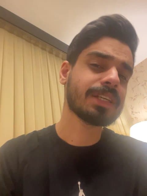 Door Tarin Nazdik · Ali Yasini