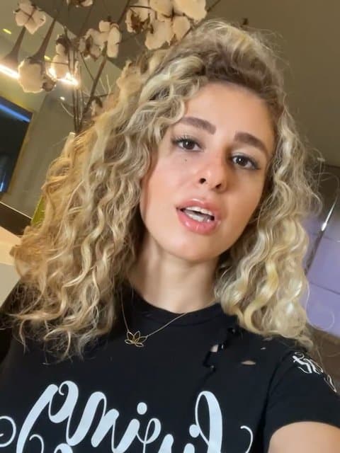 Hese Mobham · Googoosh