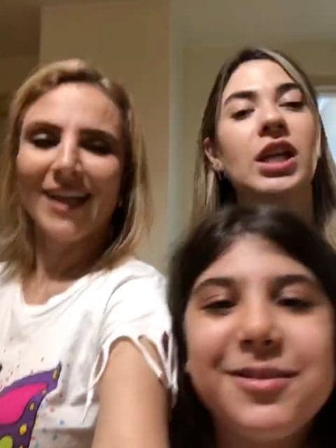 Tehran Tokyo · Sasy