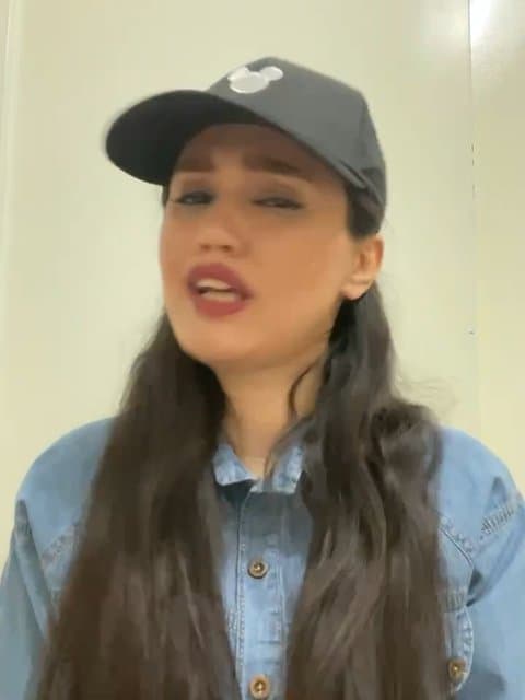 Nade Azaram · Satin