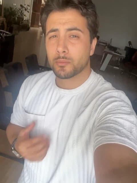 Faghat Boro · Behnam Bani