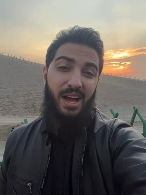 Door Tarin Nazdik · Ali Yasini