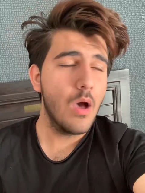 Behem Kheyli Bad Kardi · Mohammadreza Golzar