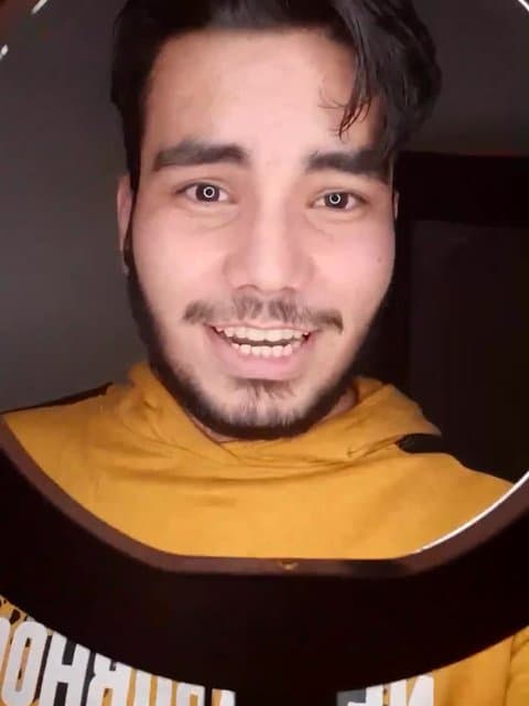 Ghasre Royayi · Donya