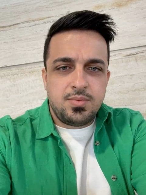 Sanieh Var · Aron Afshar