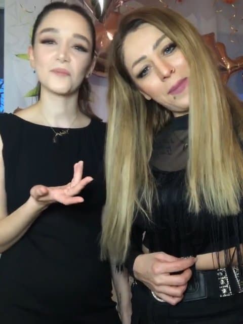 Gharibeh Ashena (Live) · Googoosh