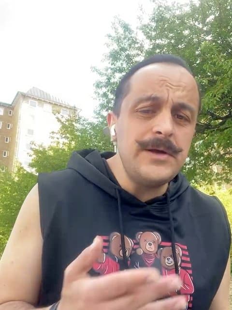 Setareh Donbaledar · Ebi