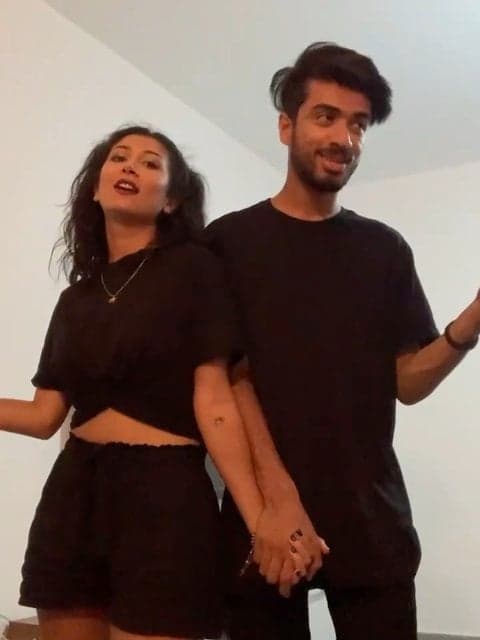 Gole Aftab Gardoon · Arian Band