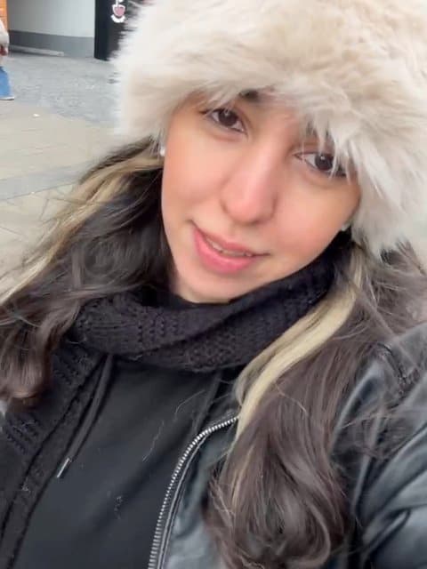 Sanieh Var · Aron Afshar