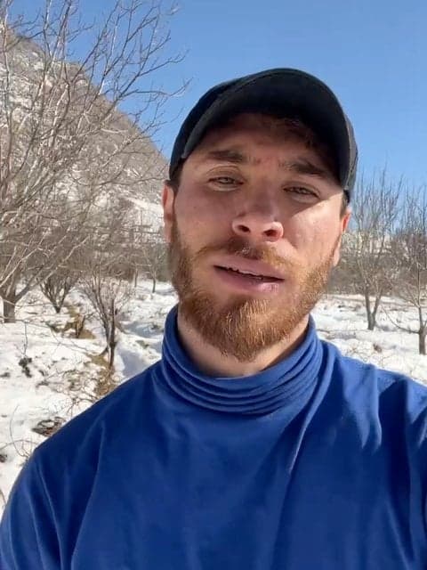 Behtar Az Mane · Ali Yasini